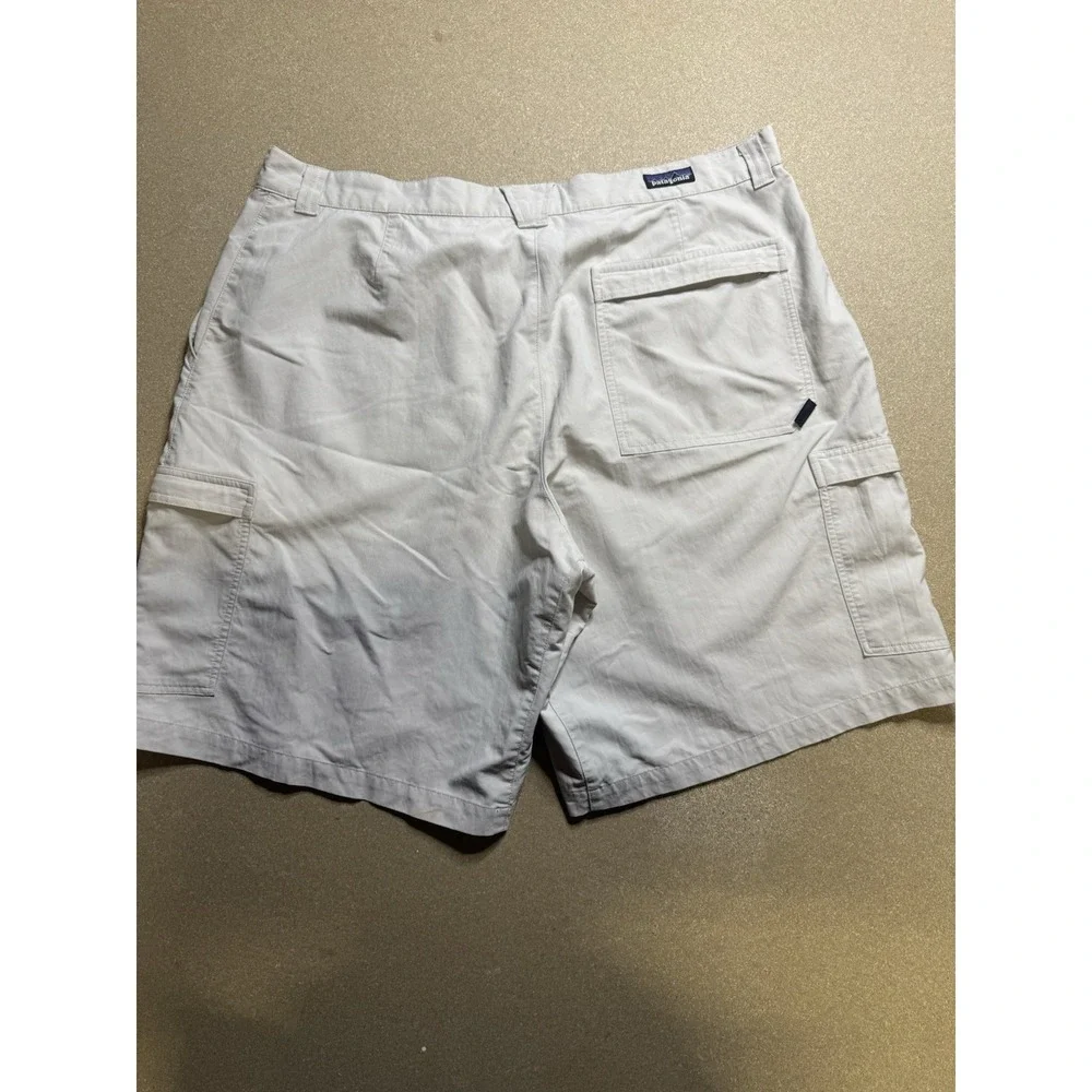 Patagonia Men's REAR Embroider Flower‎ Outdoor Biege Hiking Shorts Size 40 VTG